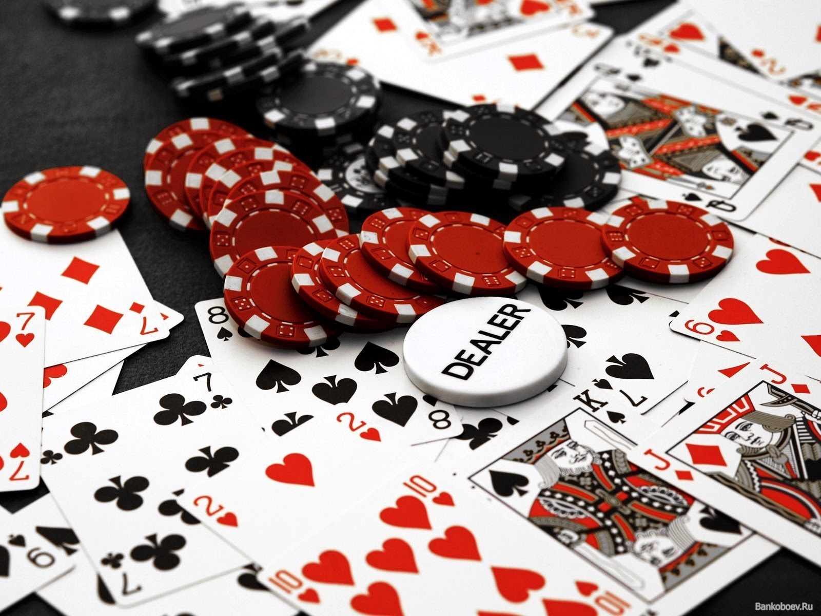 Beyond Probability Strategy in Online Poker